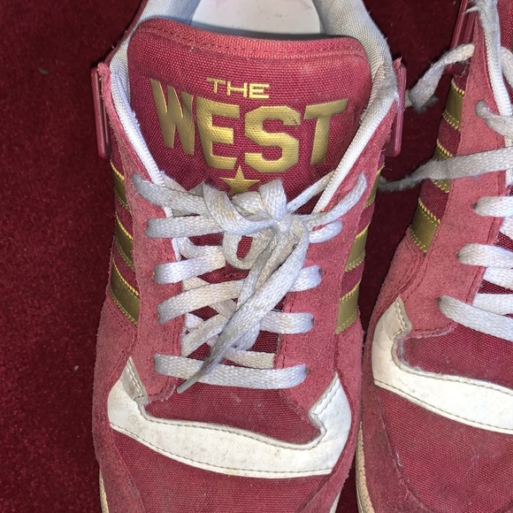 ADIDAS MENS HARD COURT NBA THE WEST SNEAKERS PREOWNED. - Picture 3 of 6